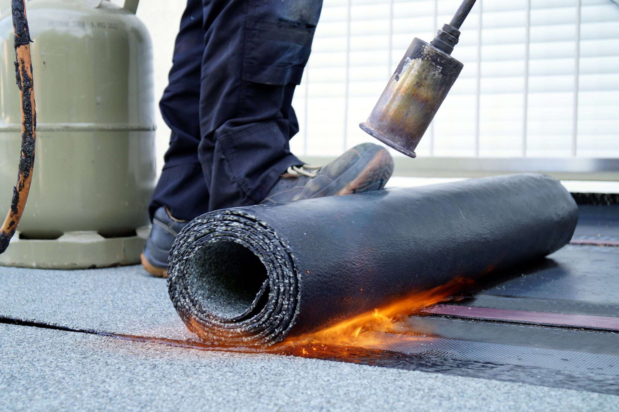 Onderhoud van een bitumen dak: voorkom schade en verleng de levensduur
